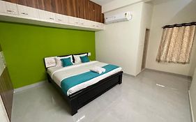 Sun Home Stays - Spacious Rooms - New Property - Pleasant Location